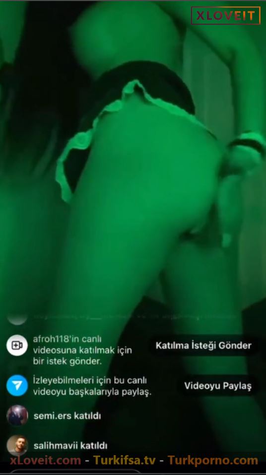 Afrodit ifşa Özel yayında hizmetçi kostümlü am göt sergiledi